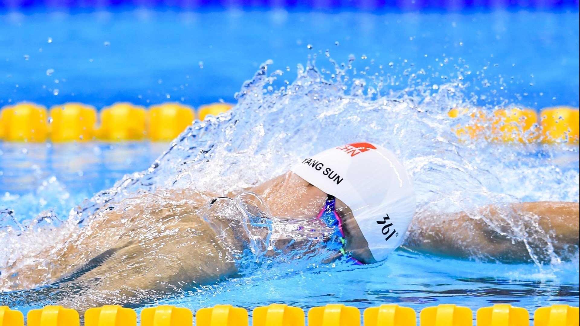 掘金教练组分析中国高中篮球录像,推动国际交流,篮球掘金队